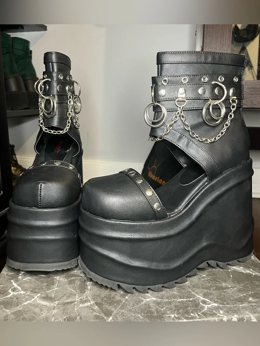 Demonia wave22 bvl